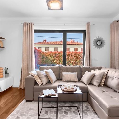Luxury New Apartment With Private Garden Near The Beach! Poreč Exteriér fotografie