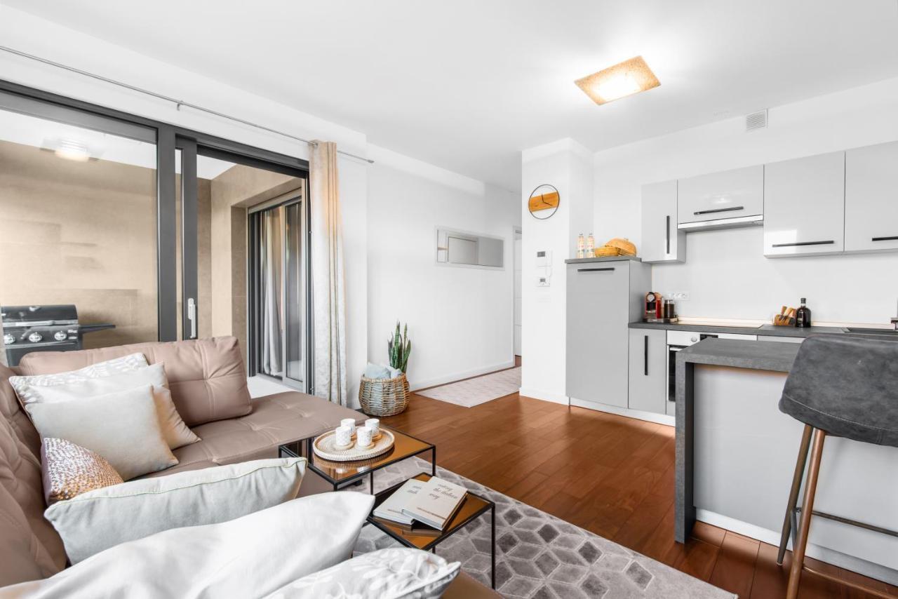 Luxury New Apartment With Private Garden Near The Beach! Poreč Exteriér fotografie
